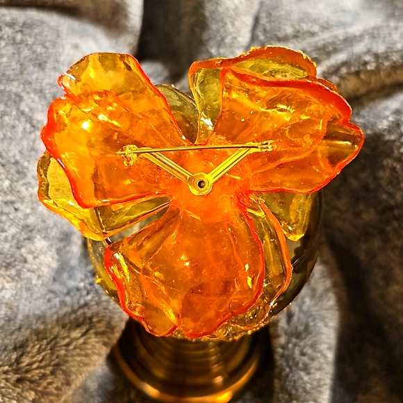 Lucite Flower Brooch - Picture 4 of 7